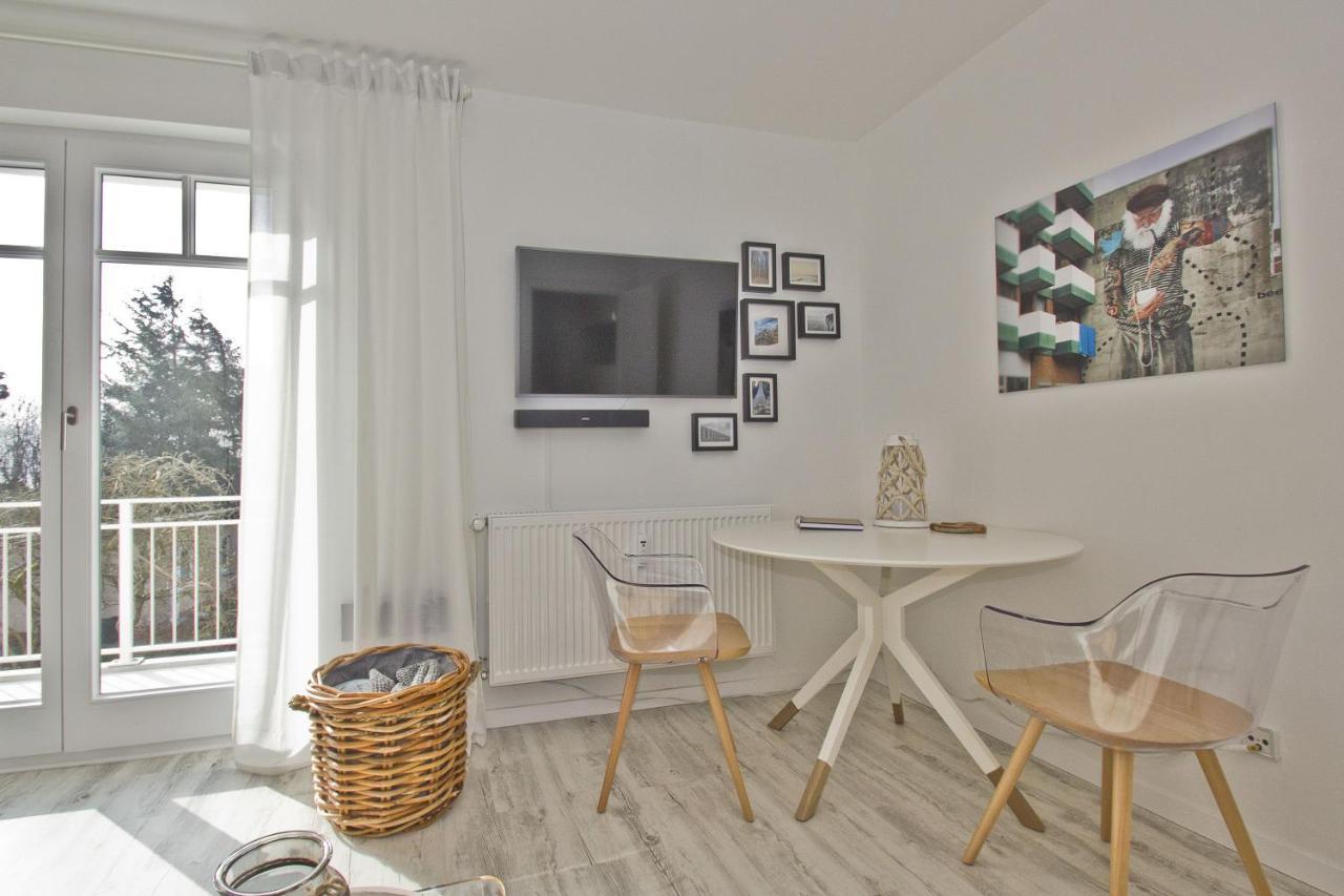 Ferienwohnung Mit Balkon Und Meerblick - Ferienresidenz Zwei Bodden Fewo 1-4 Lietzow Dış mekan fotoğraf