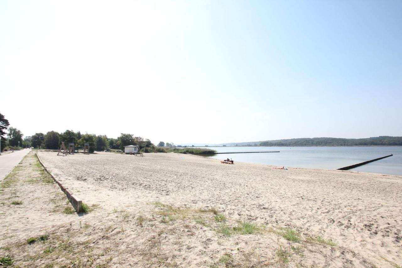 Ferienwohnung Mit Balkon Und Meerblick - Ferienresidenz Zwei Bodden Fewo 1-4 Lietzow Dış mekan fotoğraf